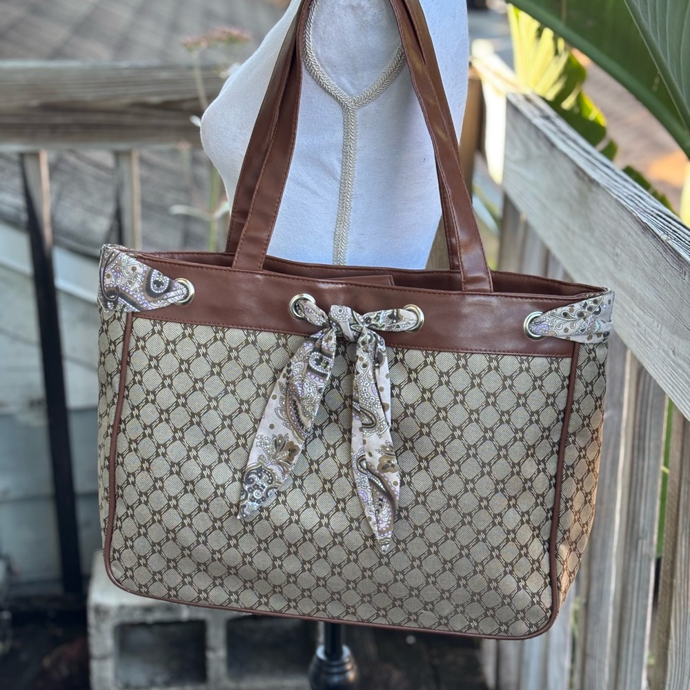 Chadwicks Shoulder Bag/Tote/Satchel Brown/Beige Diamond Scarf -Nylon